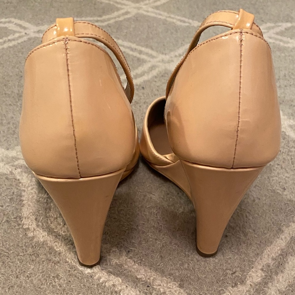 Ava & Aiden Nude Wedge Heels Size 8.5 - Picture 4 of 8
